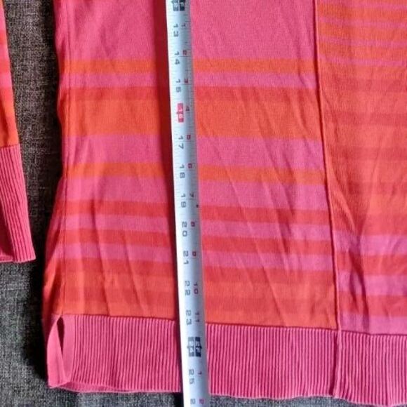 Sweater size M Womans Coldwater Creek red Pink cardigan long sleeve with v neck - Picture 6 of 10